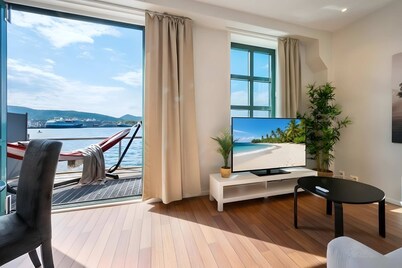 SB107 - Waterfront stay