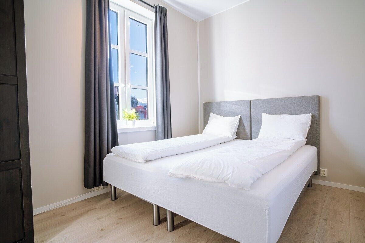 2 soverom, strykejern/-brett, reiseseng for barn og wi-fi