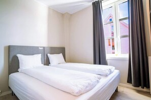 2 bedrooms, iron/ironing board, travel cot, WiFi