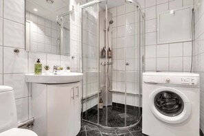 Bruser, hårtørrer, håndklæder