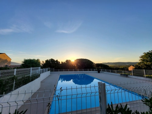 Mazet provençal golfe Saint Tropez .Domaine Font Mourier Gassin