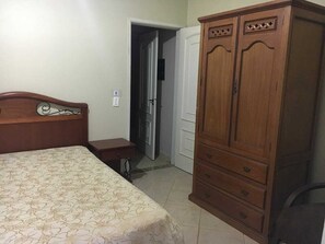 5 chambres, accès à Internet