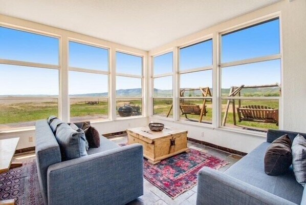 Televisor i llar de foc