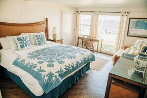 3 bedrooms, iron/ironing board, travel cot, WiFi