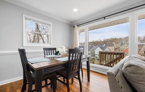 تناول الطعام