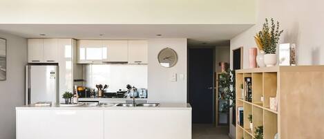 Coffee/tea maker, fridge, microwave, oven