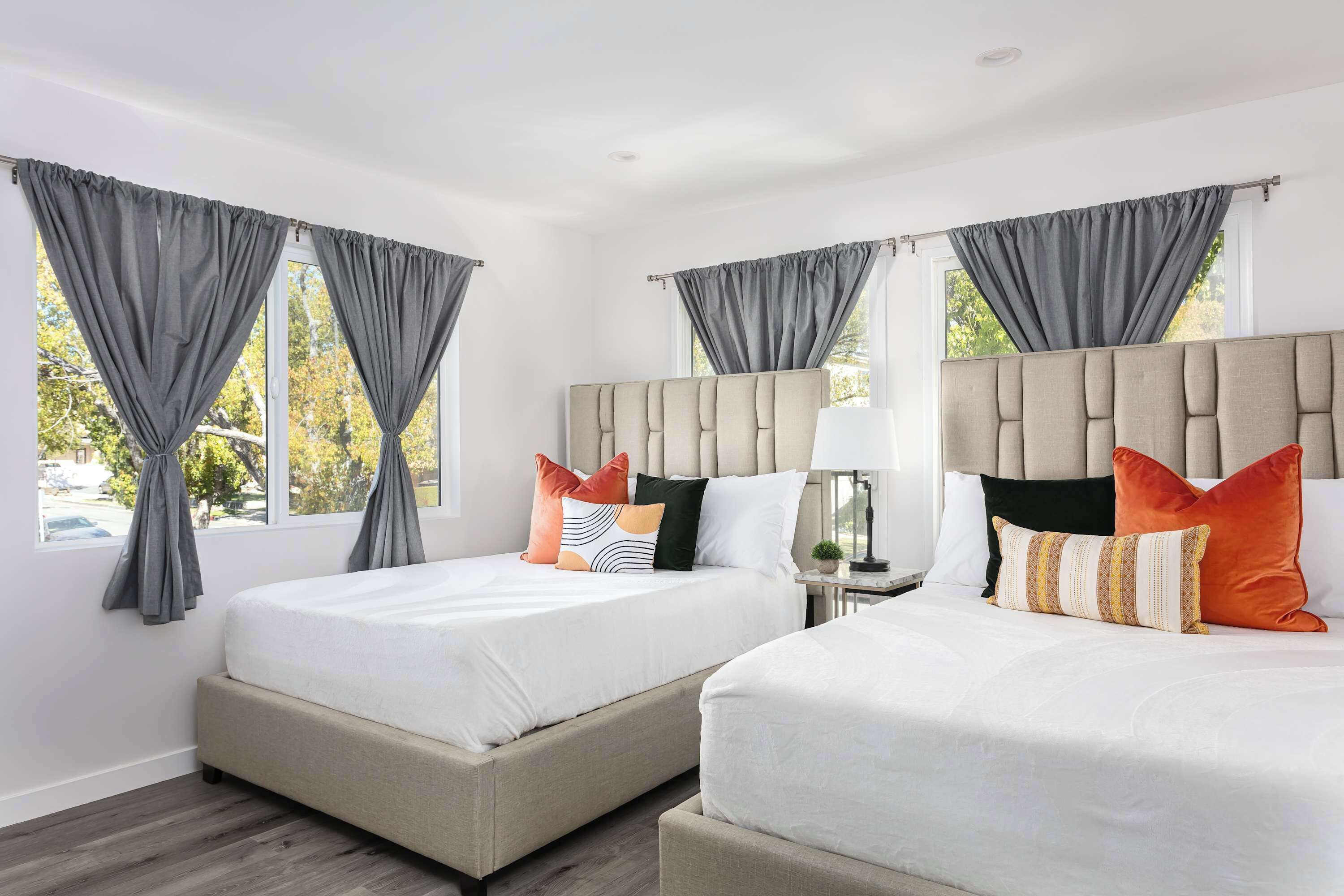 2 chambres, fer et planche à repasser, Wi-Fi, draps fournis