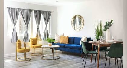 Luxury 2BR Apartment Great Area with Parking