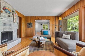 TV, fireplace, table tennis