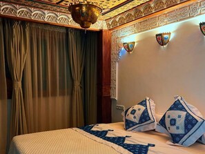 6 bedrooms, free WiFi - Magical Night at the Riad + Complimentary Breakfast (Fes)
