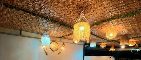 المنطقة المحيطة بالمنشأة