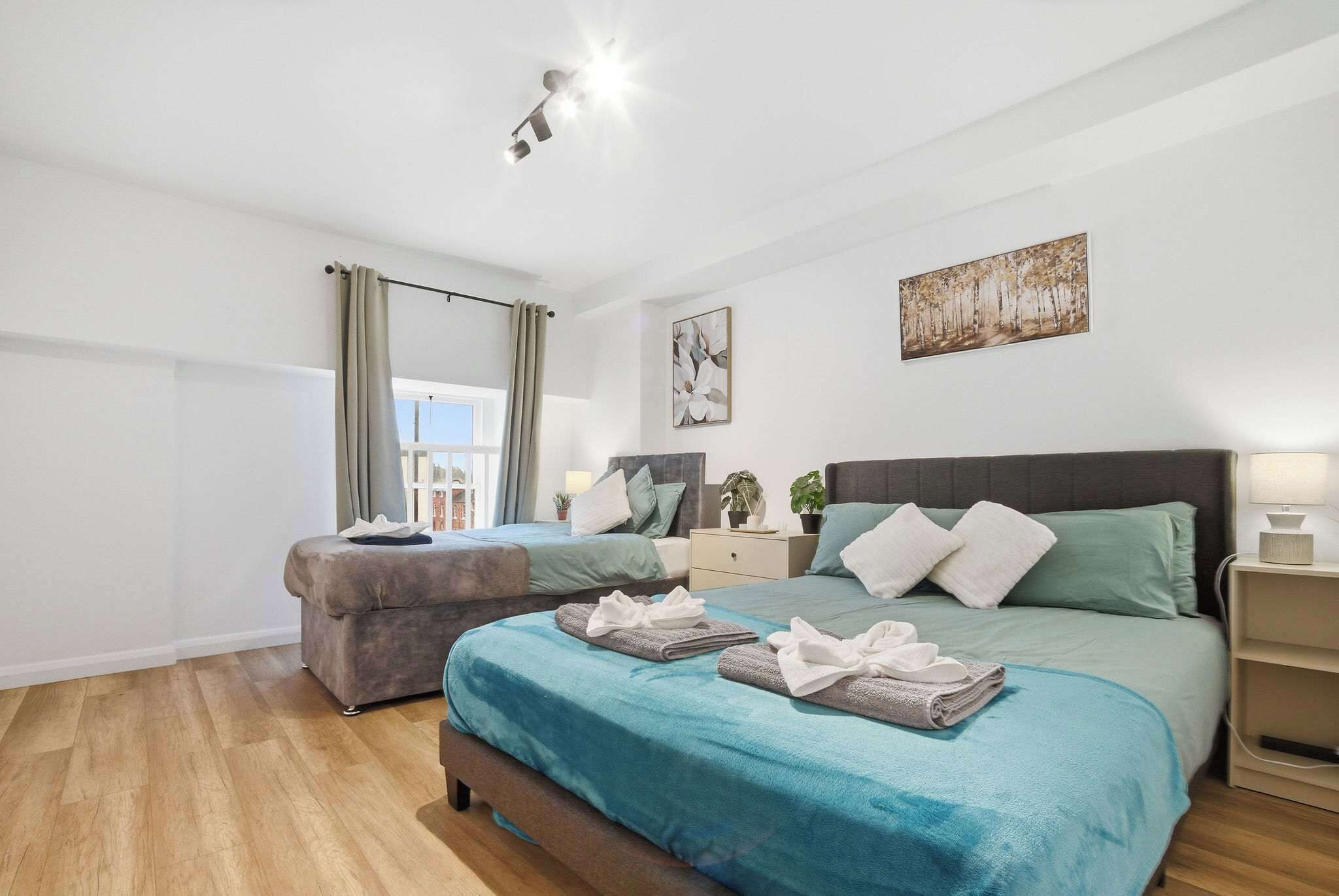2 chambres, fer et planche à repasser, lit parapluie, Wi-Fi gratuit