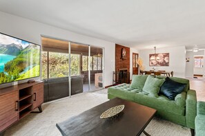 TV connectée, cheminée