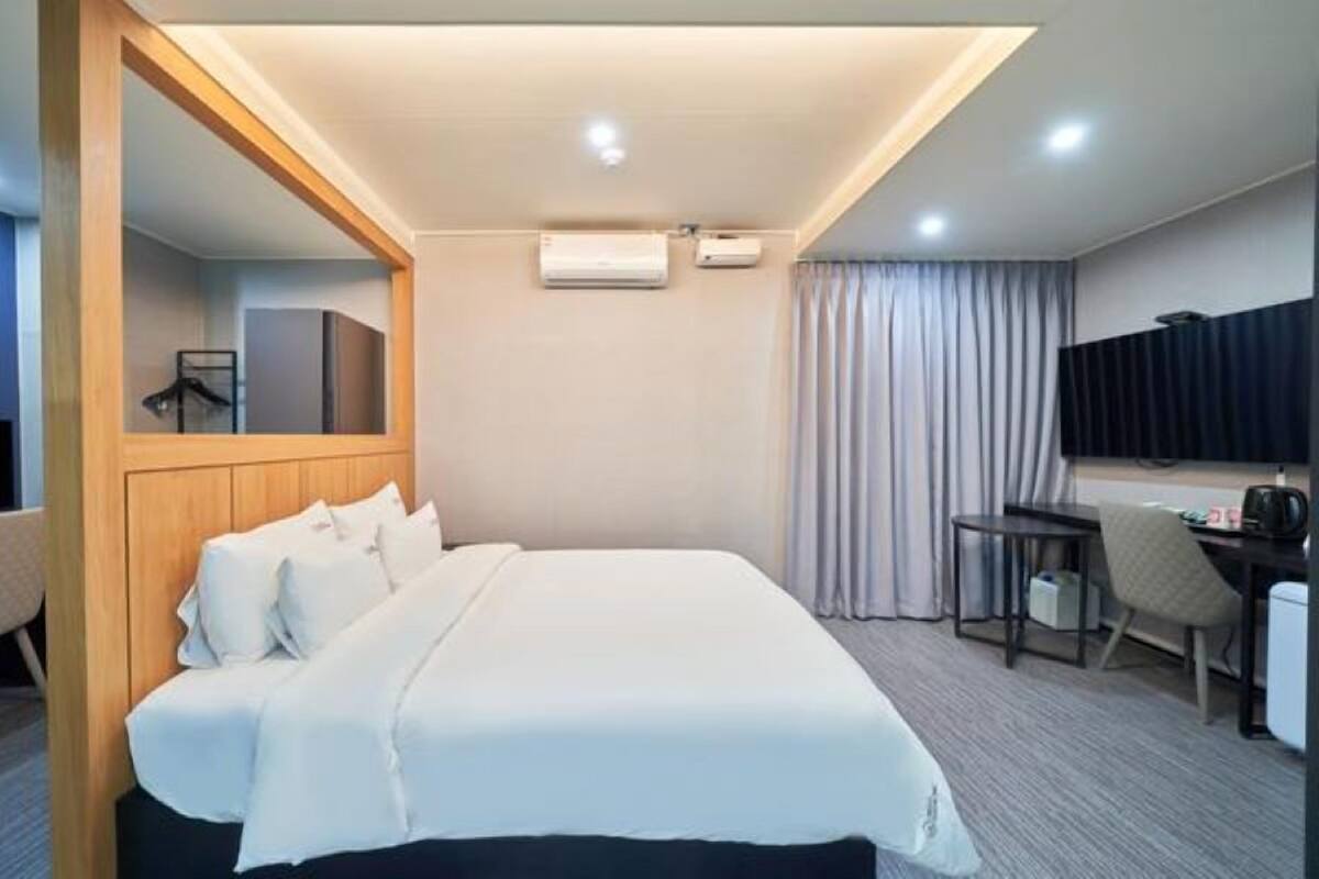 Premium Double Room | Desk, free WiFi