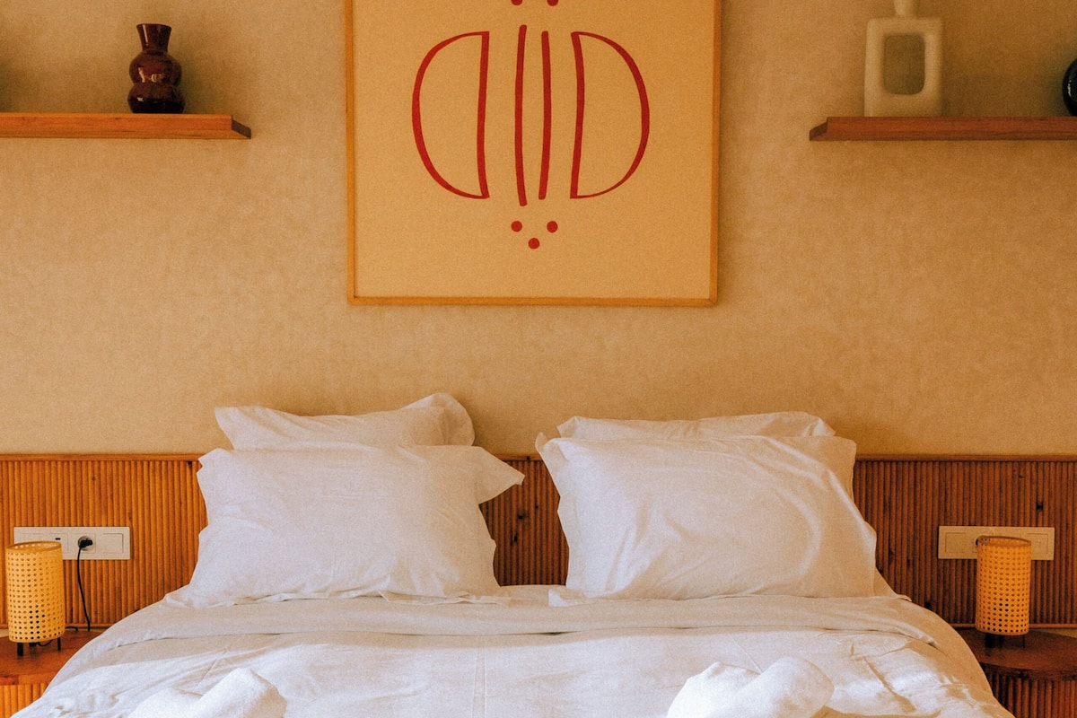Standard Double Room, Patio, Courtyard View | Desk, laptop workspace, free WiFi