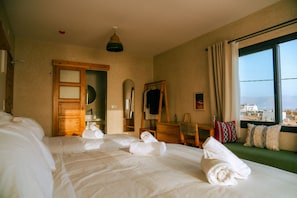 Deluxe Triple Room, Balcony, Sea View