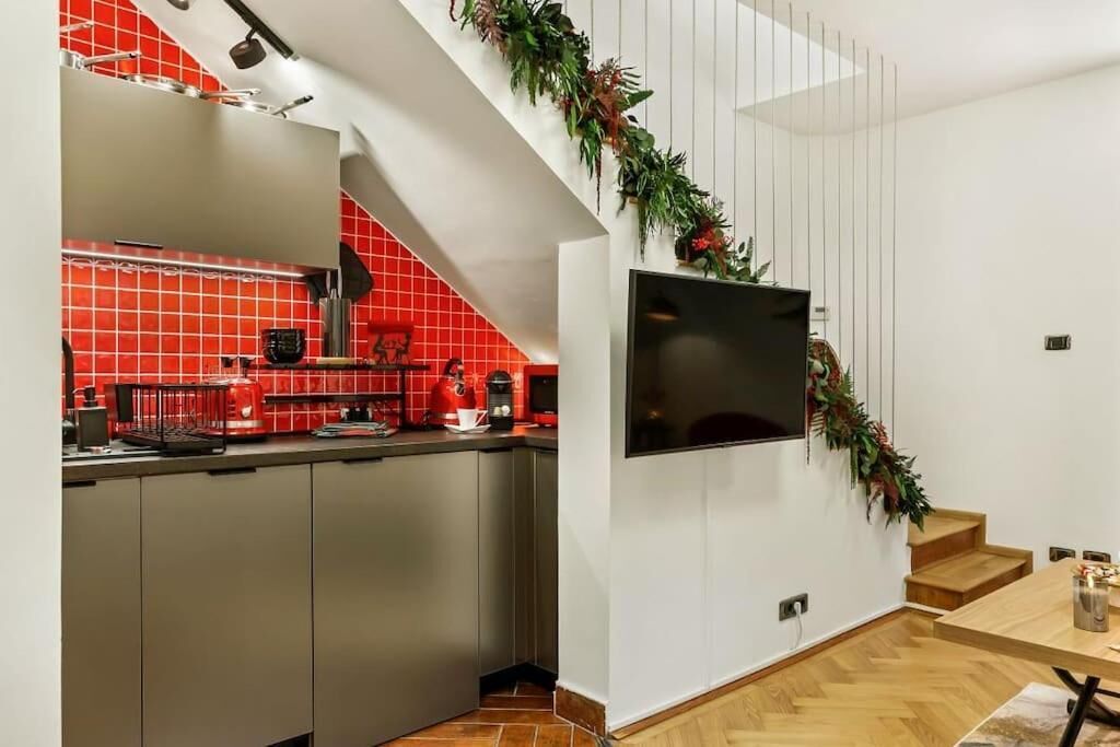 Micro-ondes, plaque de cuisson, lave-vaisselle