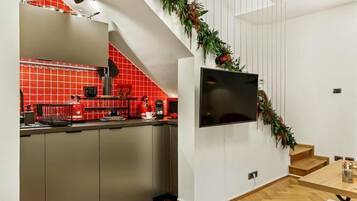 Micro-ondes, plaque de cuisson, lave-vaisselle