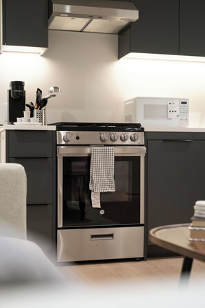 Microwave, oven, stovetop, dishwasher