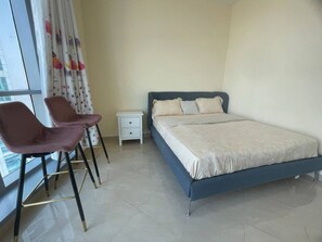 WiFi, bed sheets, wheelchair access