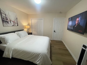 Comfort Double Room, 1 Queen Bed, Non Smoking, Pets Not Allowed | Free WiFi