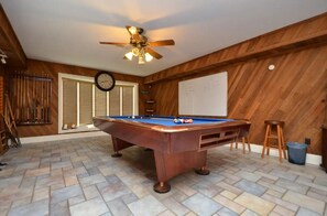 غرفة الألعاب