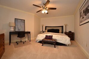 6 عدّة غرف نوم ومكتب ومكواة/لوح كي وسرير سفر