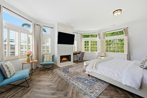 7 habitaciones, tabla de planchar con plancha, wifi y ropa de cama 