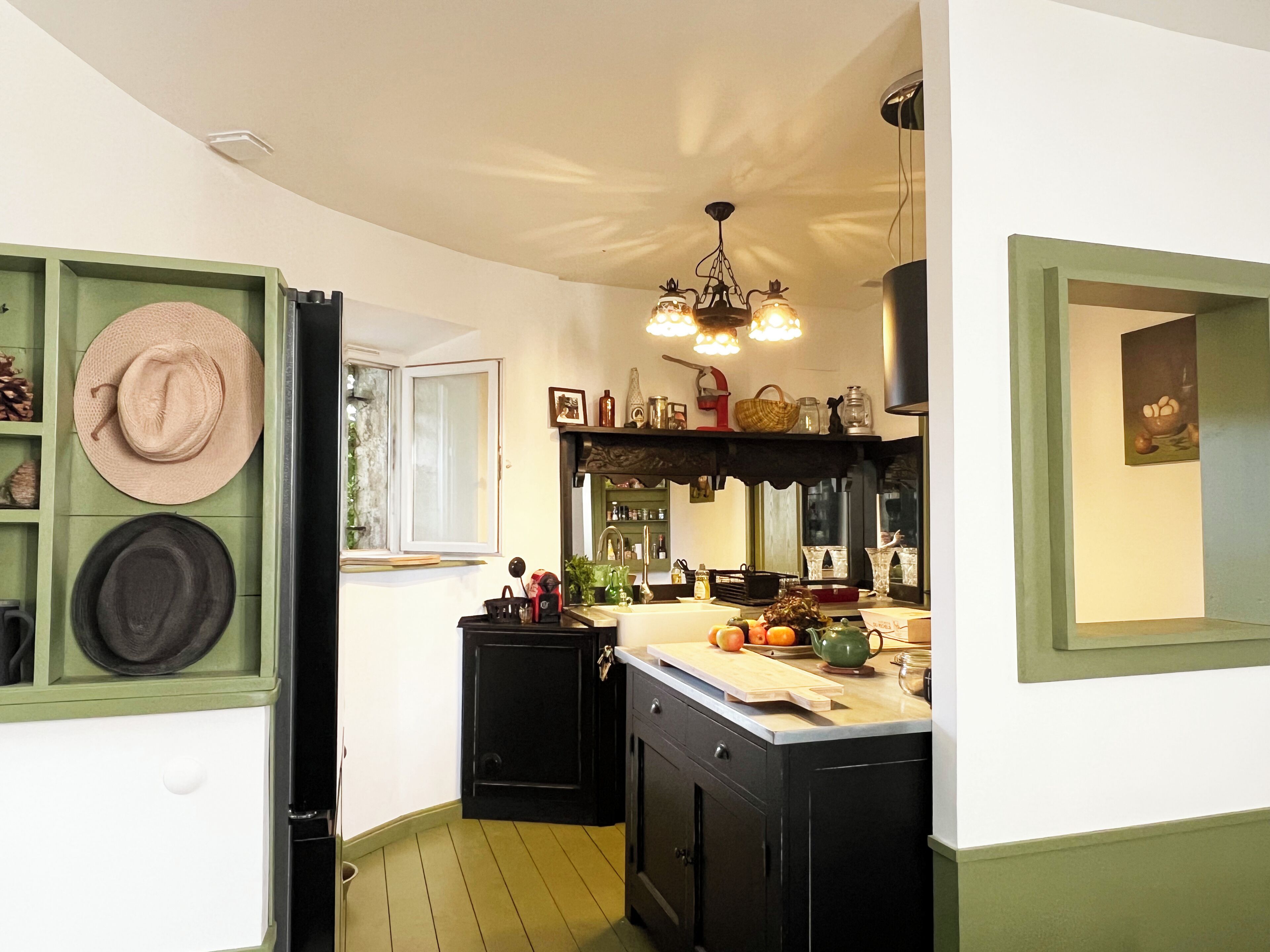 Réfrigérateur, four, plaque de cuisson, lave-vaisselle