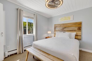 1 bedroom, free WiFi, bed sheets - BRAND NEW LISTING! Modern 1-Bed, 1 Bath in the Heart of Breckenridge (Breckenridge)