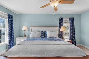 3 Schlafzimmer, Schreibtisch, Bügeleisen/Bügelbrett, kostenloses WLAN