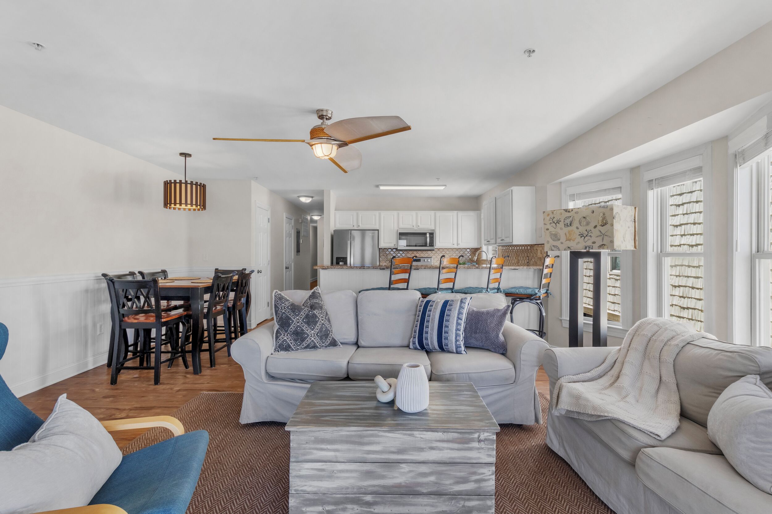 智能电视、办公室