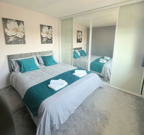 Heartfelt Cambridge Home Quiet and Peaceful