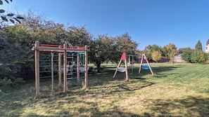 Área de juegos infantiles al aire libre