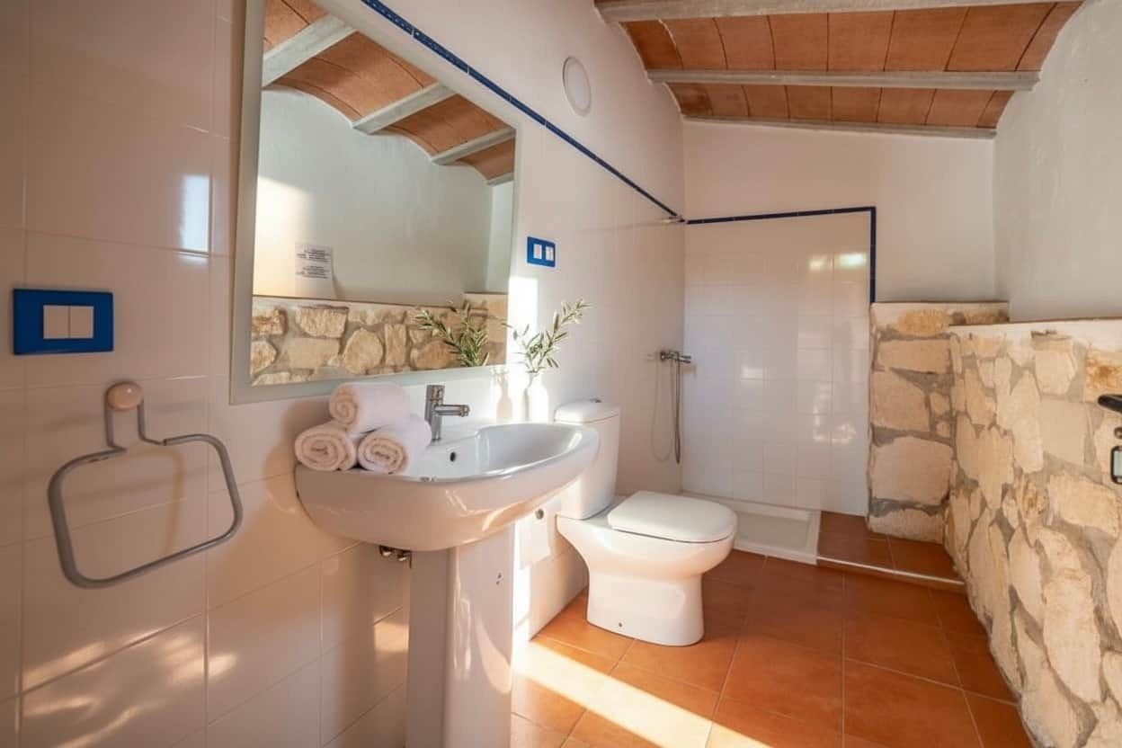 Een haardroger, handdoeken