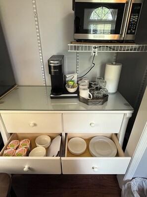 Private kitchen - Private suite 15 minutes to UT/Neyland Stadium (Knoxville)