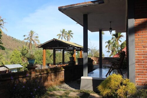 Sekumpul Guest House 