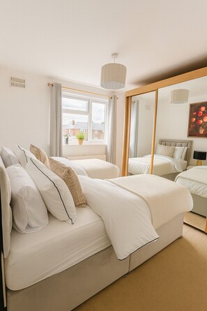 3 dormitorios, tabla de planchar con plancha, wifi y ropa de cama