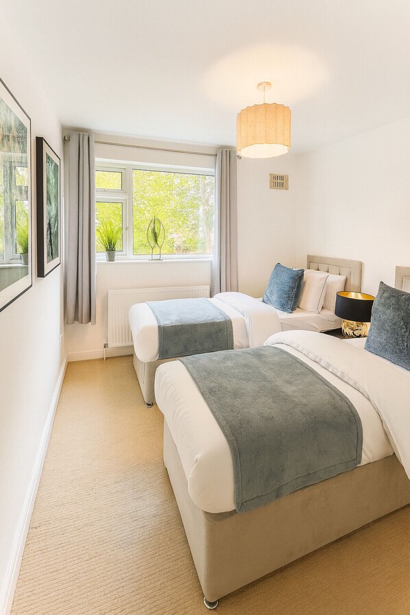 3 chambres, fer et planche à repasser, Wi-Fi gratuit, draps fournis