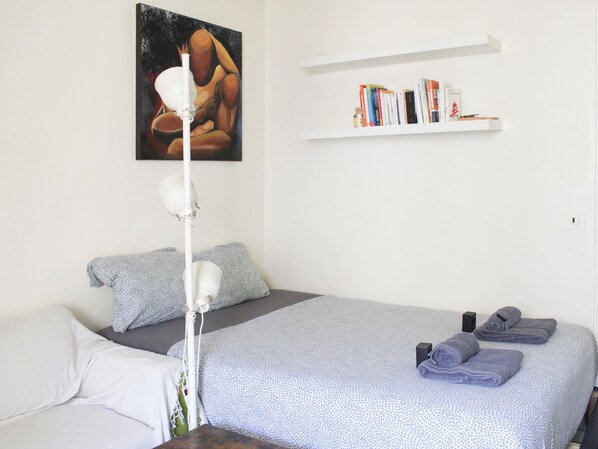 1 bedroom, WiFi, bed sheets