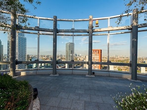 Property grounds - Pass the Keys | Modern 2-Beds Flat with Stunning Views, London (London)