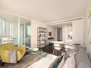 Living area - Pass the Keys | Modern 2-Beds Flat with Stunning Views, London (London)