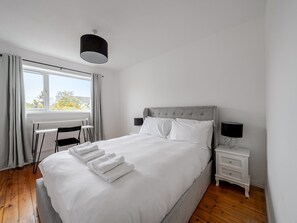 2 soverom, strykejern/-brett, wi-fi (inkludert) og sengetøy