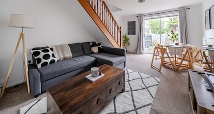 Pass the Keys | Lovely 3 Bed Garden Home - Oxford
