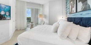 4 عدّة غرف نوم وواي فاي وملاءات أسرّة