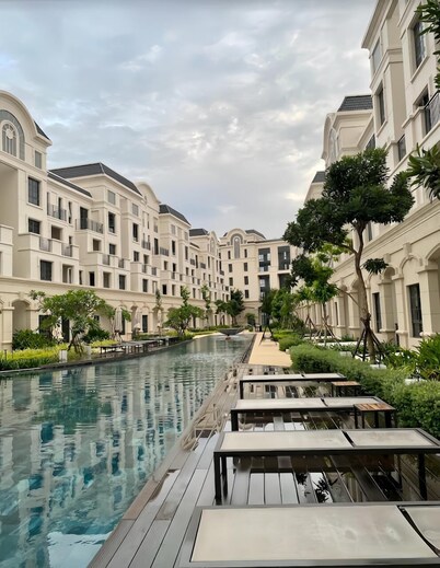 Lumiere Apartment Swanbay