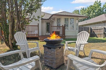 Hill Country Getaway  Games, Fire Pit & Deck