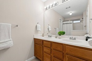 Hair dryer, towels, soap, shampoo - Hill Country Getaway | Games, Fire Pit & Deck (Leander)