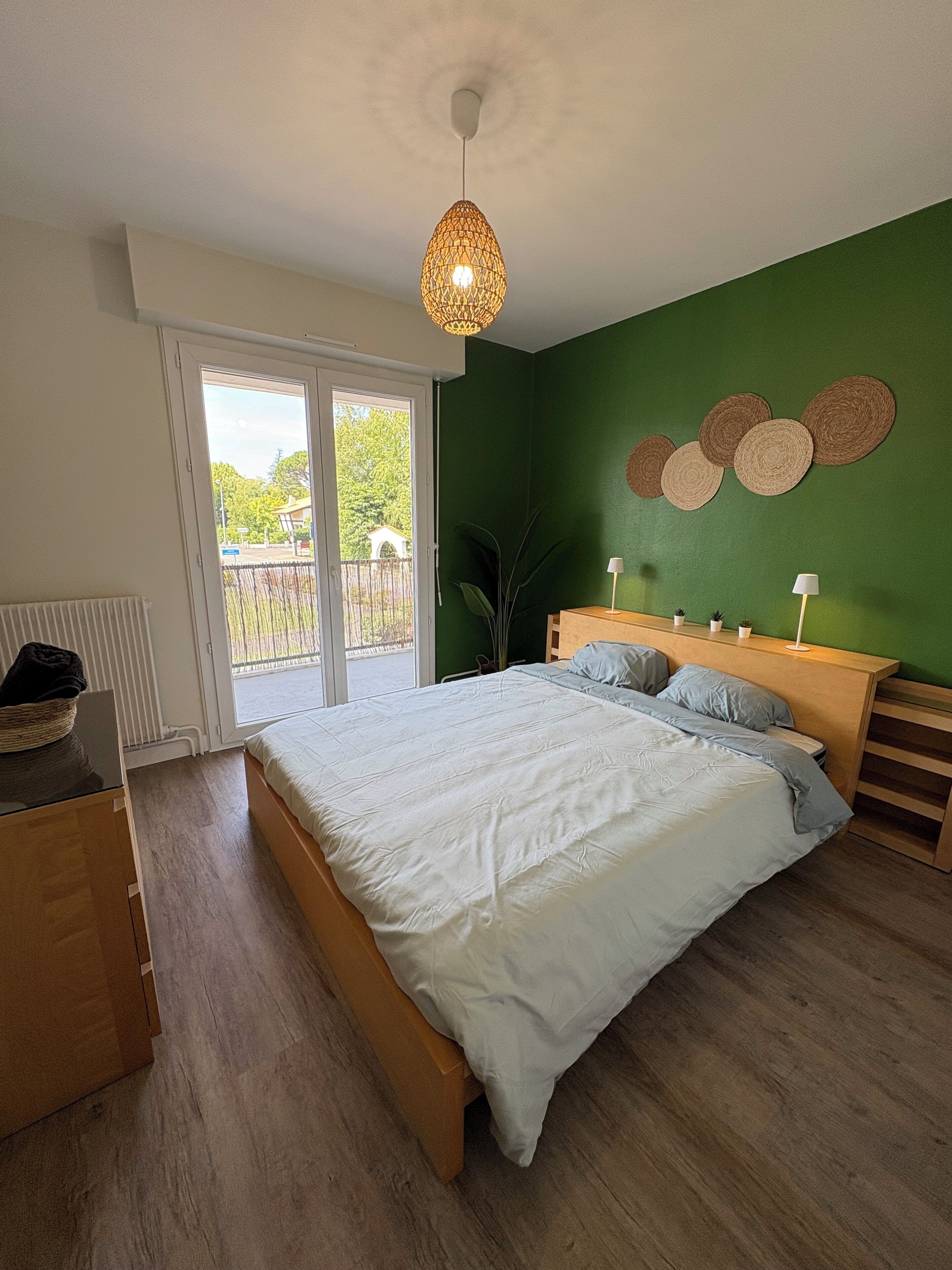 4 chambres, fer et planche à repasser, Wi-Fi, literie fournie