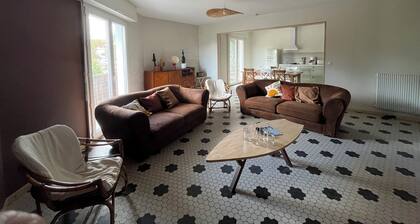 Appart'entis, spacious, near lake, 6-8 persons